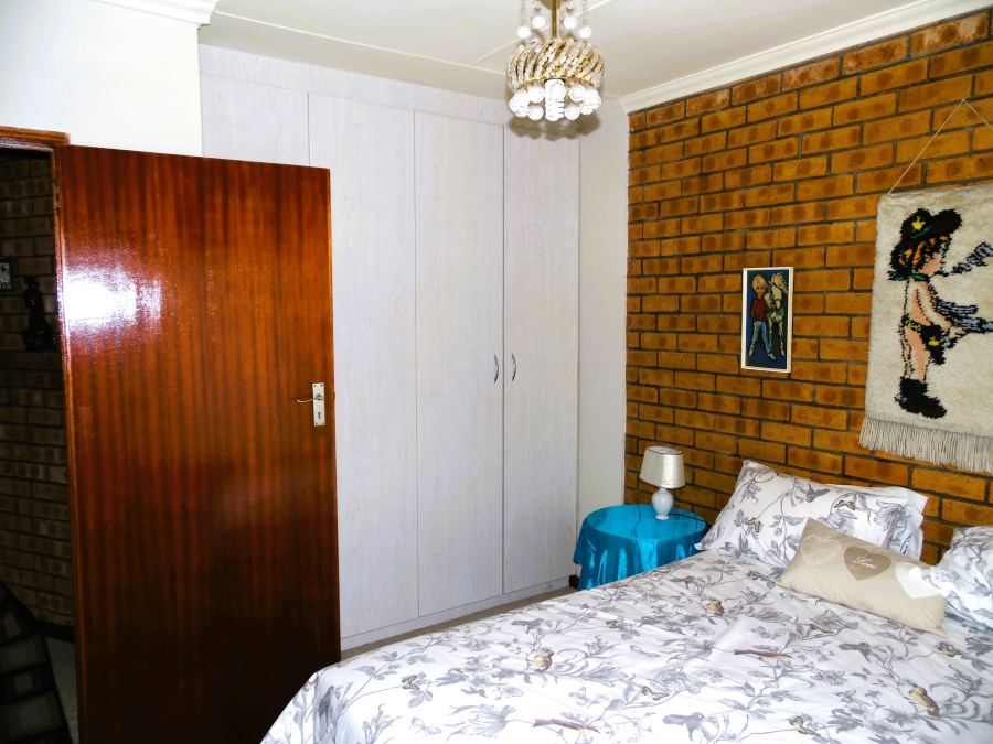 9 Bedroom Property for Sale in East Bank Eastern Cape